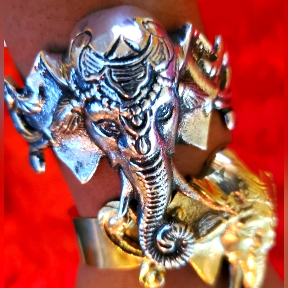 Elephant Trunk Love Cuff Bracelet - Picture 3 of 3